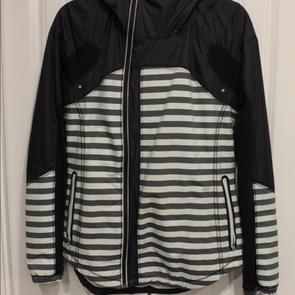 Lululemon light jacket size 6